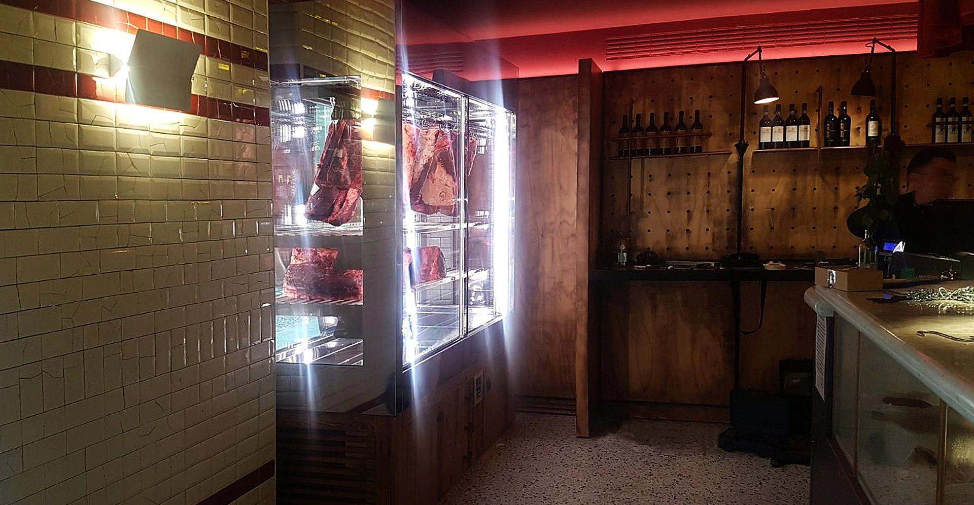 Refrigerator for Meat Aging