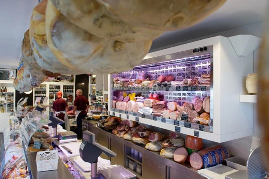 gekühlte-theke-wurstwaren