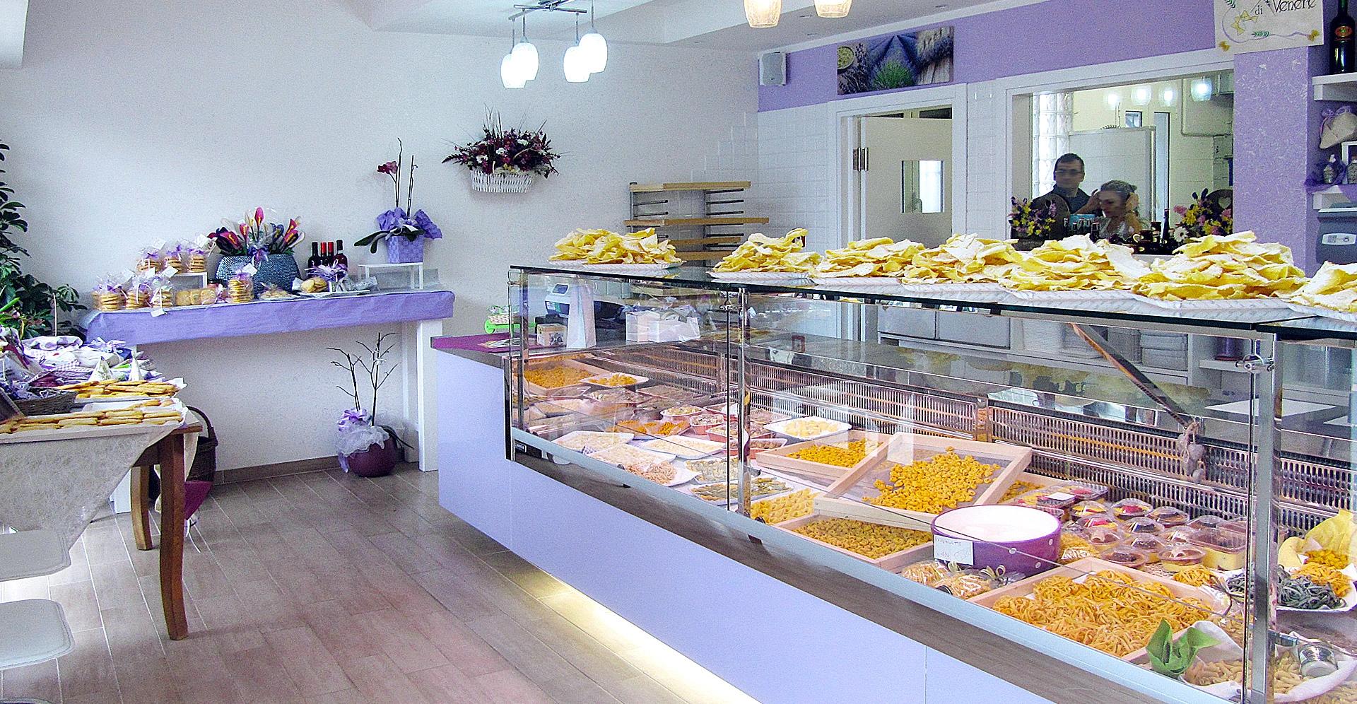 Refrigerated Display Cases for Fresh Pasta