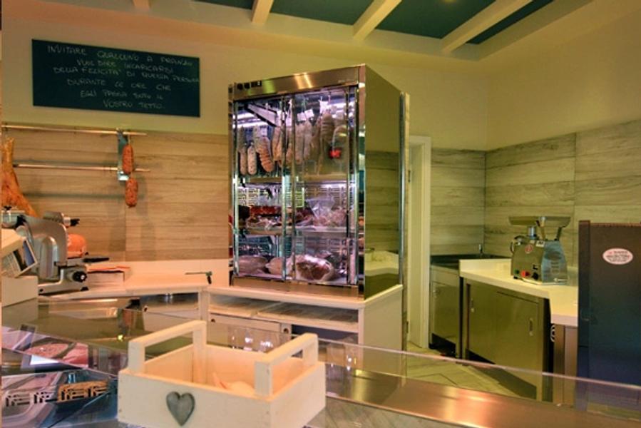 refrigerated-back-counter-for-cold-cuts