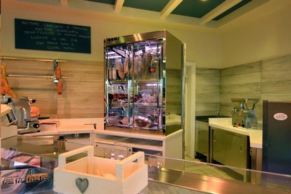 refrigerated-back-counter-for-cold-cuts