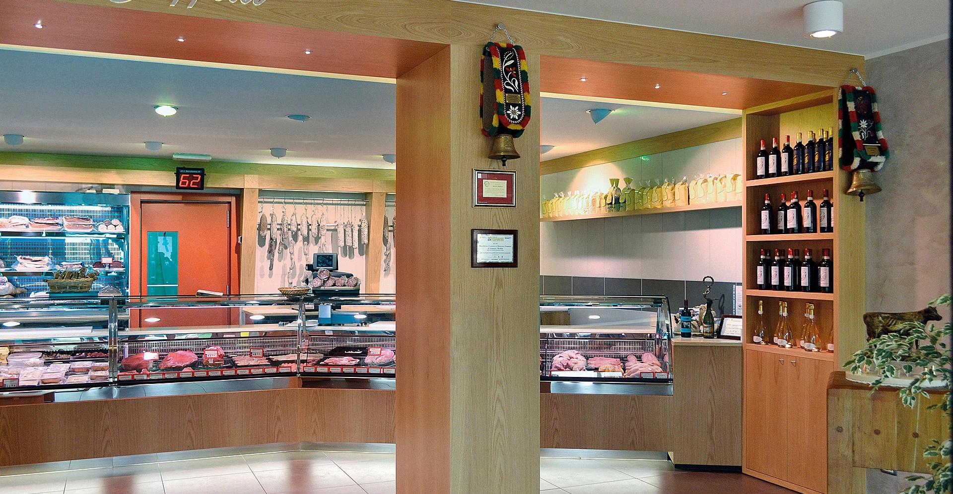 Refrigerated Butcher Counter